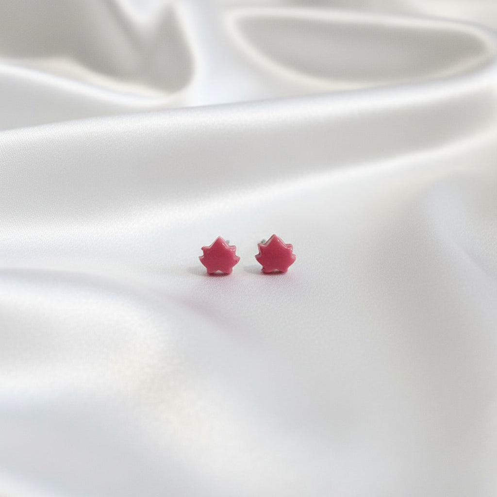 Cute Maple Leaf (Micro Stud)