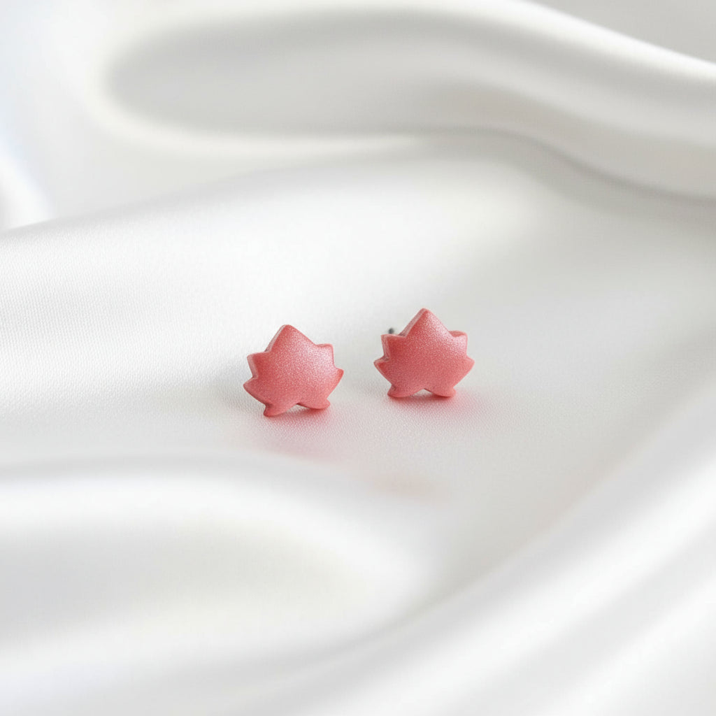 Cute Maple Leaf (Micro Stud)